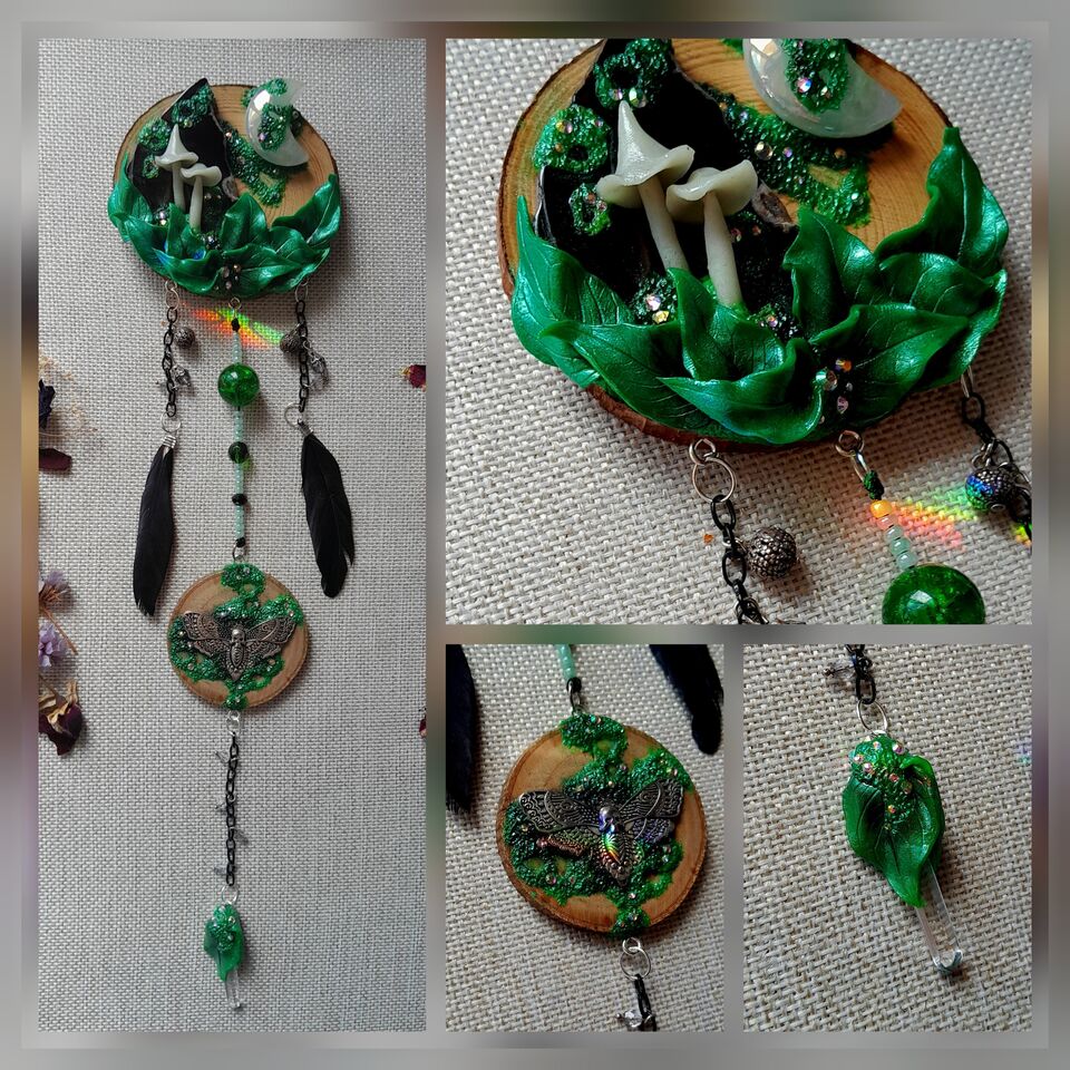MOSSY MOON WALL HANGING