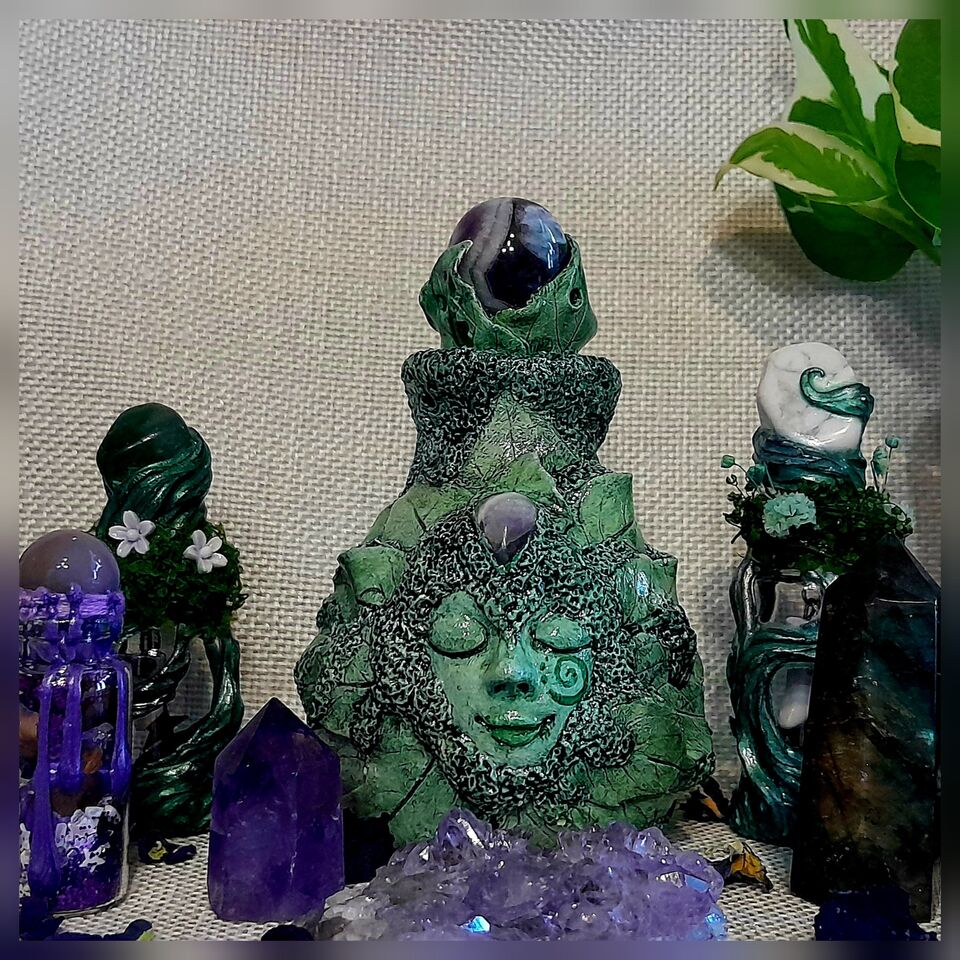 MOSS GODDESS POTION BOTTLE