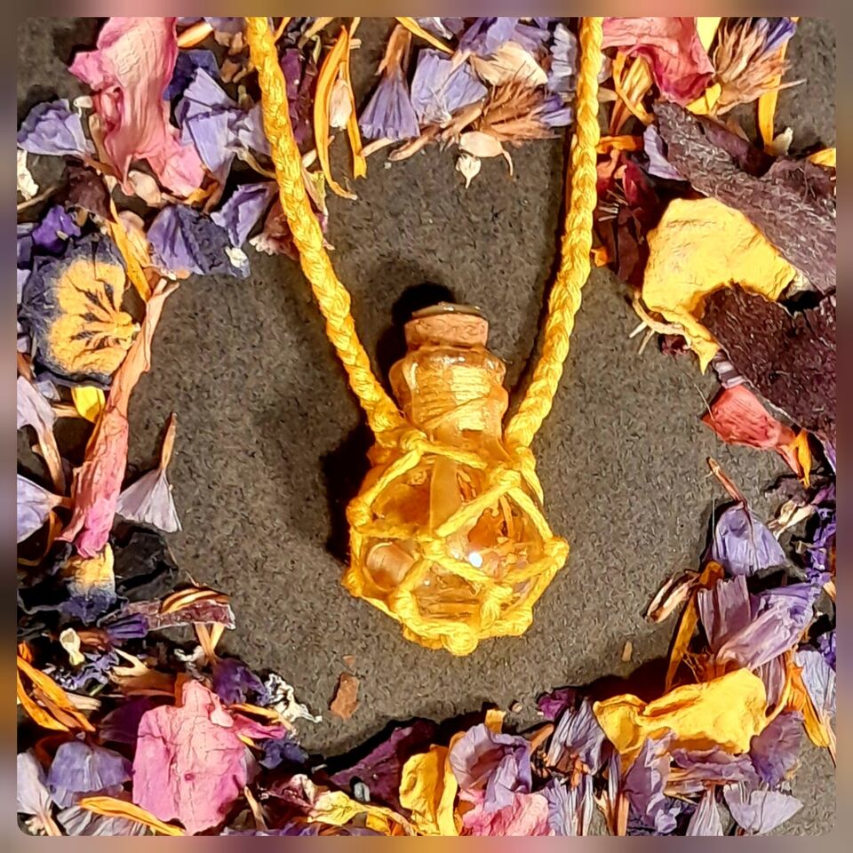 INTENTION BOTTLE PENDANT-Confidence, Creativity & Mental Clarity.