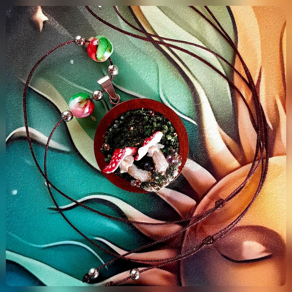 MUSHROOM PENDANT 2