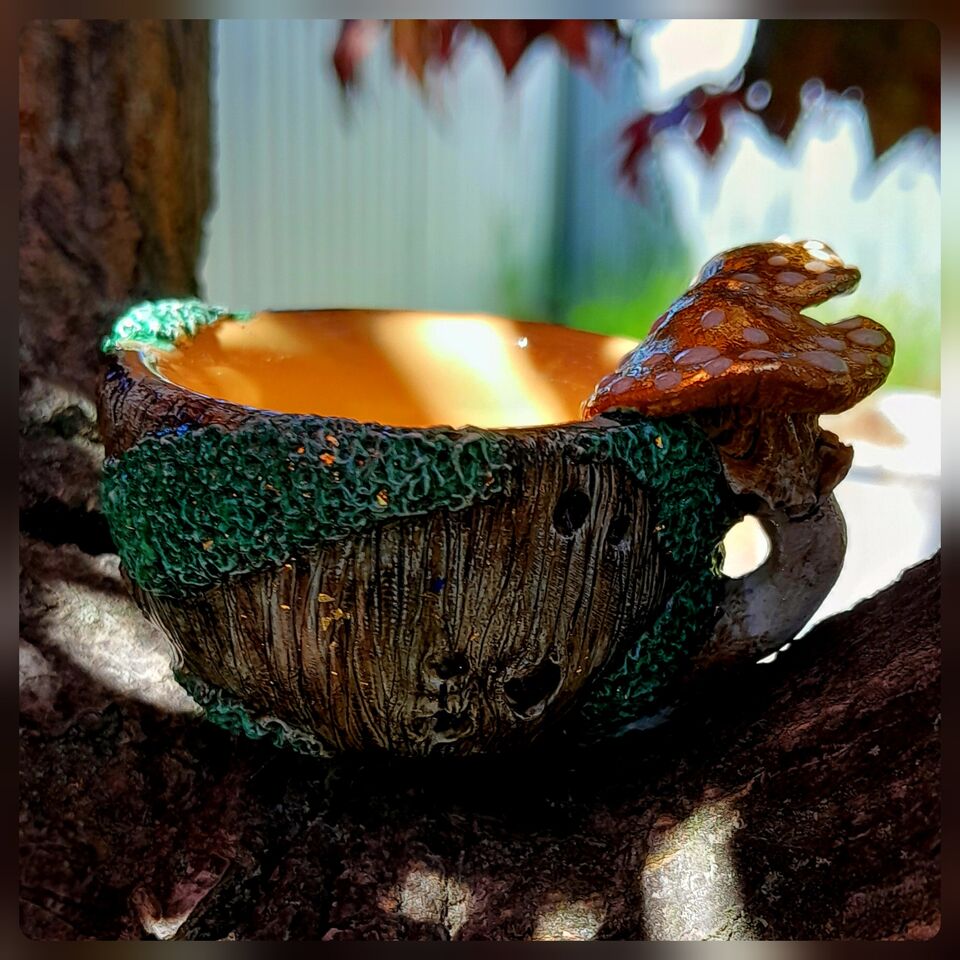 MOSSYSHROOM TEACUP GOLD